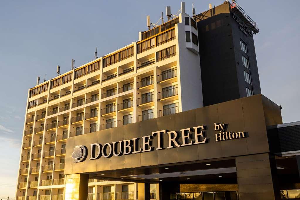 Doubletree By Hilton Calgary North Hotell Exteriör bild