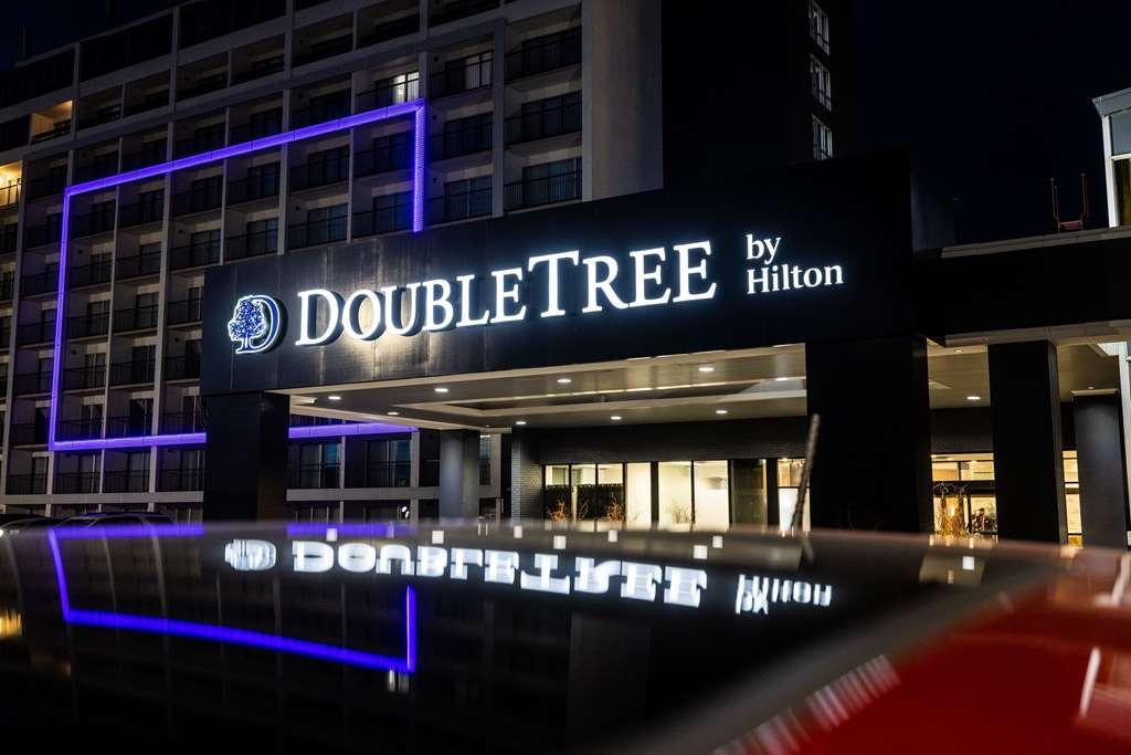 Doubletree By Hilton Calgary North Hotell Exteriör bild