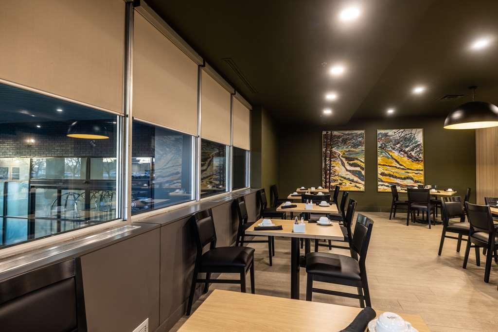 Doubletree By Hilton Calgary North Hotell Restaurang bild